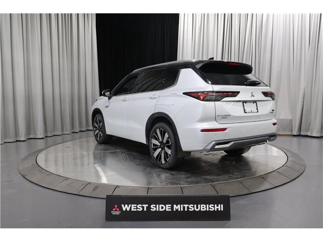 2026 Mitsubishi Outlander Plug-In Hybrid GT (Stk: P26356) in Edmonton - Image 4 of 34