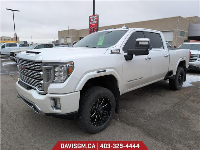 2020 GMC Sierra 3500HD Denali (Stk: 303019) in Lethbridge - Image 1 of 15