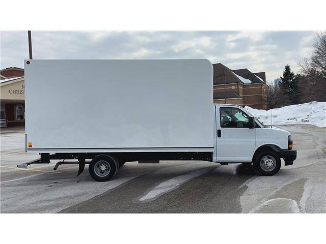 2024 Chevrolet Express Cutaway Work Van (Stk: ATNP6305) in Vaughan - Image 2 of 29