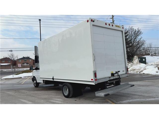 2024 Chevrolet Express Cutaway Work Van (Stk: ATNP6305) in Vaughan - Image 7 of 29