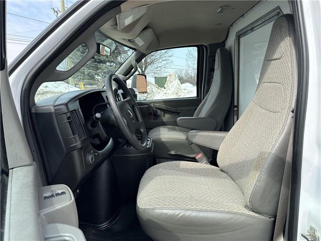 2024 Chevrolet Express Cutaway Work Van (Stk: ATNP6305) in Vaughan - Image 11 of 29