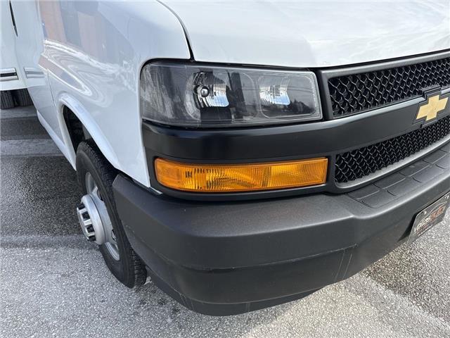 2024 Chevrolet Express Cutaway Work Van (Stk: ATNP6305) in Vaughan - Image 21 of 29