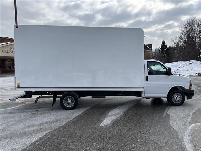2024 Chevrolet Express Cutaway Work Van (Stk: ATNP6305) in Vaughan - Image 26 of 29
