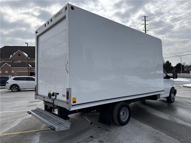 2024 Chevrolet Express Cutaway Work Van (Stk: ATNP6305) in Vaughan - Image 27 of 29
