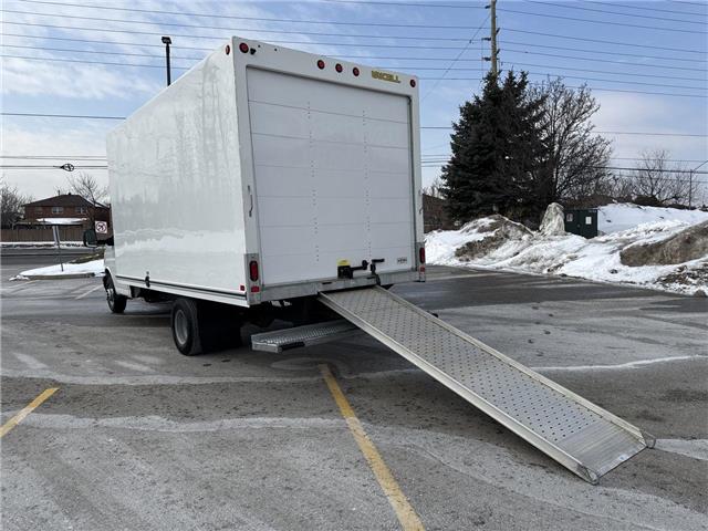 2024 Chevrolet Express Cutaway Work Van (Stk: ATNP6305) in Vaughan - Image 29 of 29