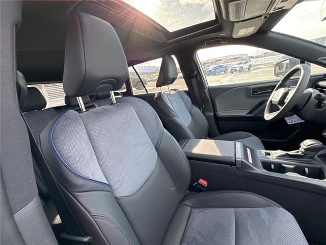 2026 Toyota RAV4 XSE (Stk: W004570) in Cranbrook - Image 11 of 22