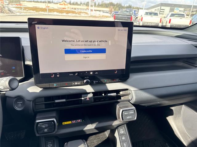 2026 Toyota RAV4 XSE (Stk: W004570) in Cranbrook - Image 18 of 22