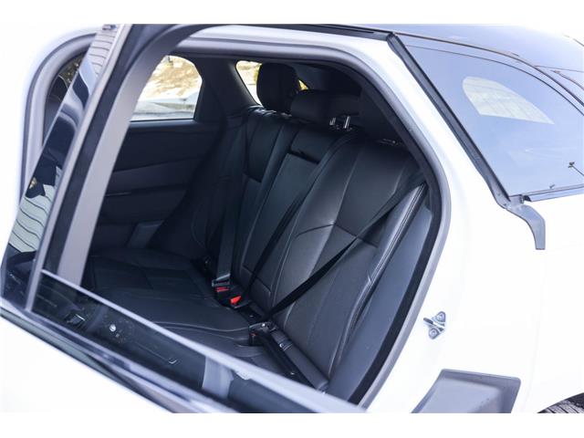 2026 Land Rover Range Rover Velar P250 Dynamic SE (Stk: RV30626-demo) in London - Image 33 of 34