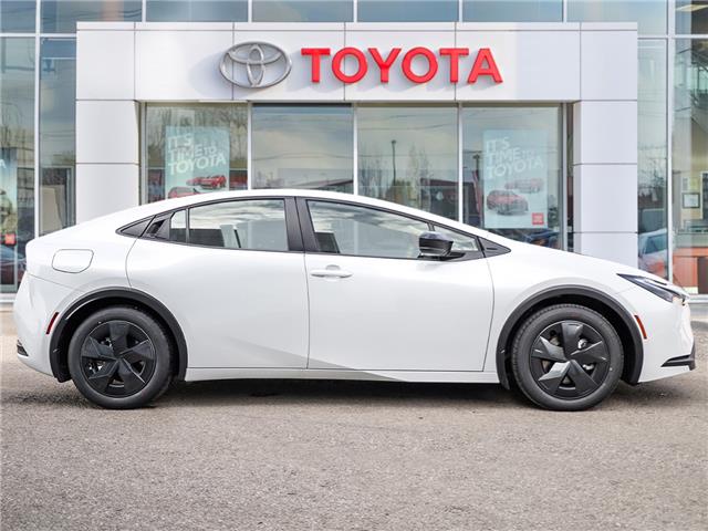 2026 Toyota Prius Plug-In Hybrid SE (Stk: T9748) in Welland - Image 2 of 26 2026 Toyota Prius Plug-In Hybrid SE (Stk: T9748) in Welland - Image 2 of 26