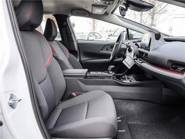 2026 Toyota Prius Plug-In Hybrid SE (Stk: T9748) in Welland - Image 14 of 26 2026 Toyota Prius Plug-In Hybrid SE (Stk: T9748) in Welland - Image 14 of 26