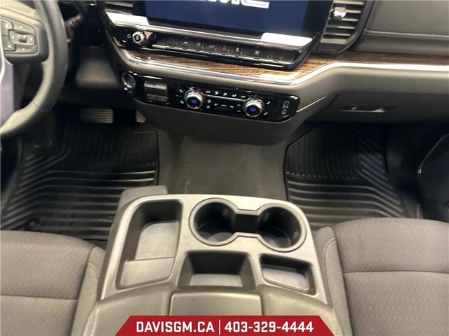 2023 GMC Sierra 1500 Elevation (Stk: 302989) in Lethbridge - Image 11 of 15