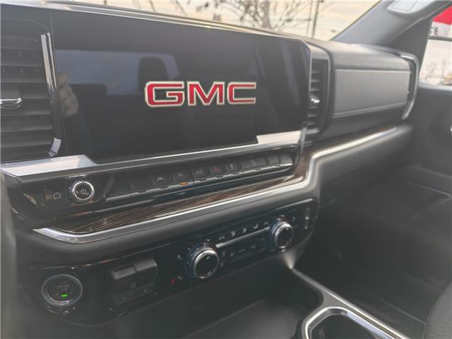 2022 GMC Sierra 1500 Elevation in Ottawa - Image 7 of 11