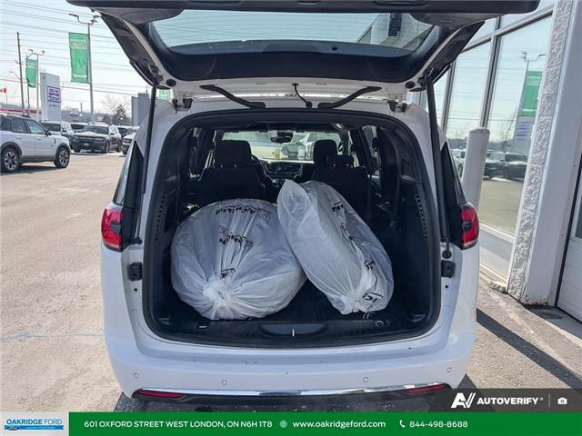 2024 Chrysler Pacifica Touring (Stk: C55144A) in London - Image 15 of 29 2024 Chrysler Pacifica Touring (Stk: C55144A) in London - Image 15 of 29