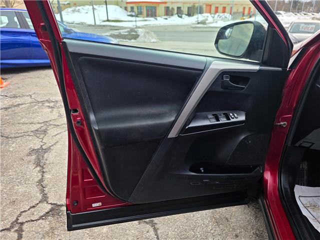 2018 Toyota RAV4 LE (Stk: 2602050) in Waterloo - Image 10 of 20
