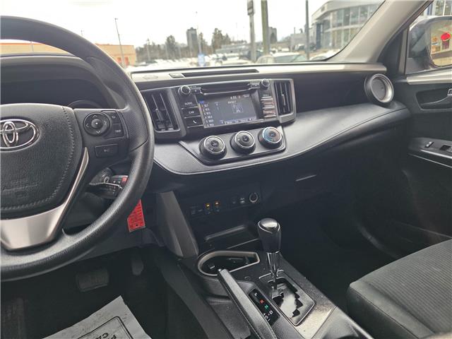 2018 Toyota RAV4 LE (Stk: 2602050) in Waterloo - Image 16 of 20