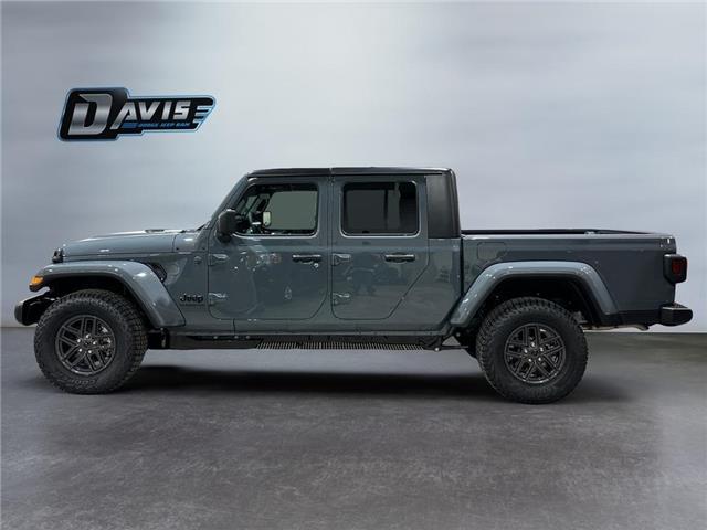 2026 Jeep Gladiator Sport S (Stk: 41034) in Lethbridge - Image 2 of 15