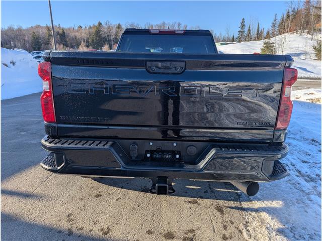 2026 Chevrolet Silverado 2500HD Custom (Stk: 26107) in Haliburton - Image 6 of 18