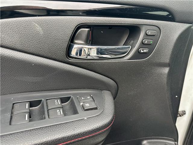 2022 Honda Pilot Black Edition (Stk: S0081AZ) in London - Image 11 of 35