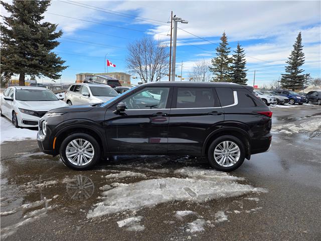 2024 Mitsubishi Outlander LE (Stk: 8989) in Calgary - Image 4 of 25