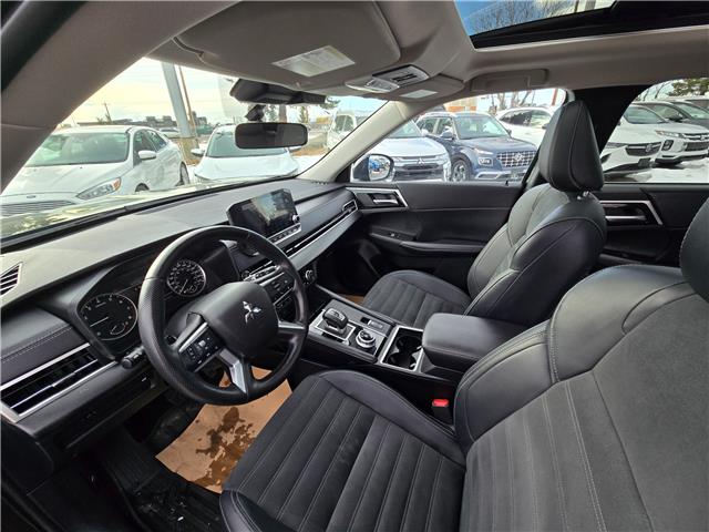 2024 Mitsubishi Outlander LE (Stk: 8989) in Calgary - Image 16 of 25