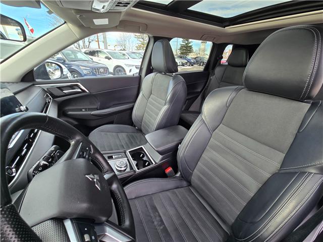 2024 Mitsubishi Outlander LE (Stk: 8989) in Calgary - Image 17 of 25