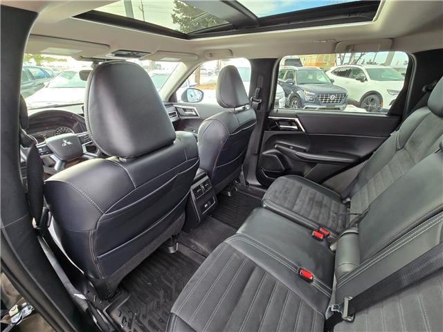 2024 Mitsubishi Outlander LE (Stk: 8989) in Calgary - Image 18 of 25