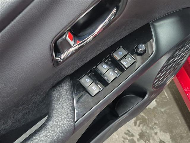 2018 Toyota Prius Prime Upgrade (Stk: 10U6453) in Markham - Image 13 of 32