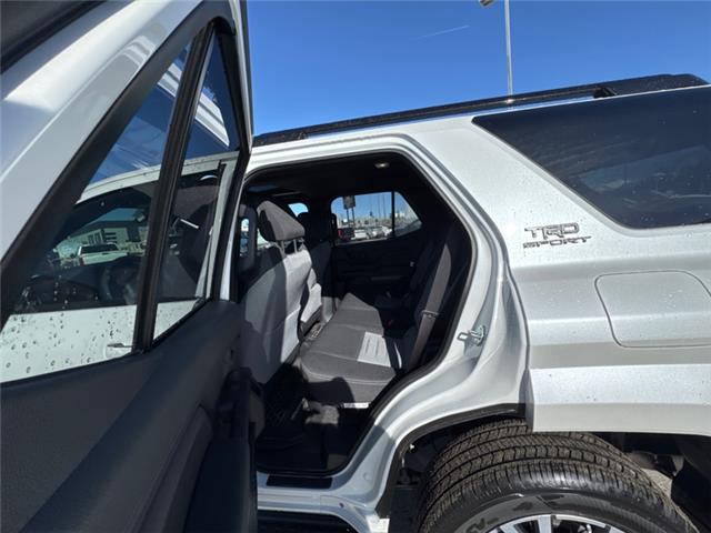 2026 Toyota 4Runner Base (Stk: 5095536) in Cranbrook - Image 13 of 22