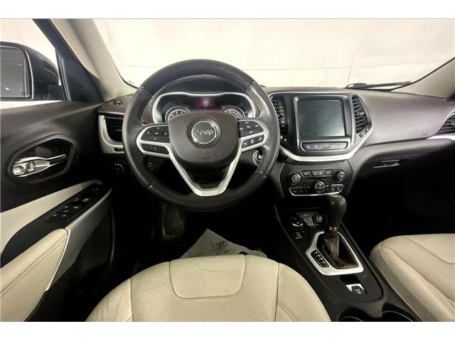 2017 Jeep Cherokee Overland (Stk: X3644A) in London - Image 5 of 35