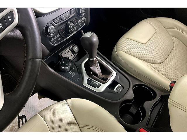 2017 Jeep Cherokee Overland (Stk: X3644A) in London - Image 14 of 35