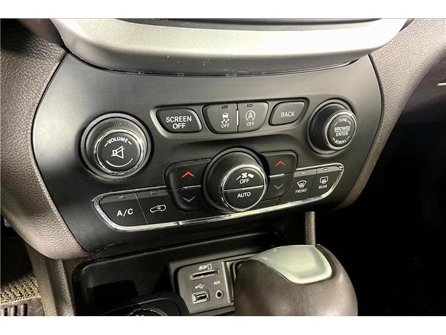 2017 Jeep Cherokee Overland (Stk: X3644A) in London - Image 24 of 35