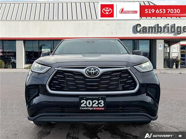 2023 Toyota Highlander LE (Stk: 2601131) in Cambridge - Image 2 of 24