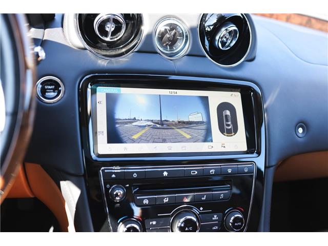 2019 Jaguar XJ (Stk: PJ18464) in London - Image 35 of 41 2019 Jaguar XJ (Stk: PJ18464) in London - Image 35 of 41