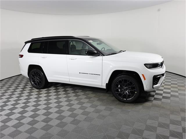 2026 Jeep Grand Cherokee L Base (Stk: 26J074) in Calgary - Image 5 of 20