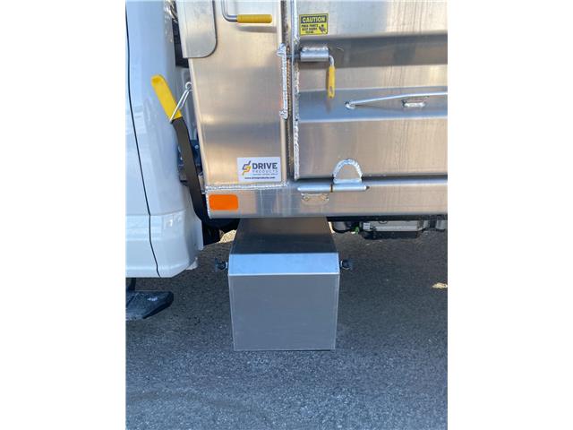 2026 Ford F-550 Chassis  (Stk: 2601580) in Ottawa - Image 7 of 20