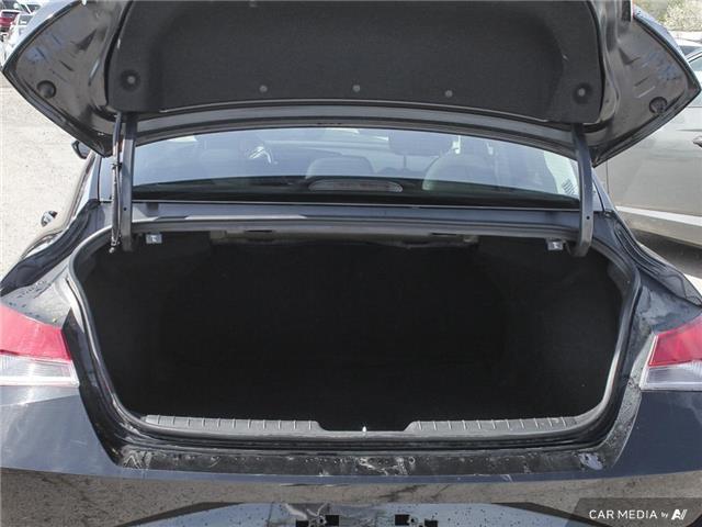 2022 Hyundai Elantra Preferred w/Sun & Tech Pkg (Stk: 103511) in London - Image 10 of 23