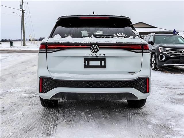 2026 Volkswagen Tiguan Comfortline R-Line Black Edition (Stk: HV689) in Walkerton - Image 4 of 23