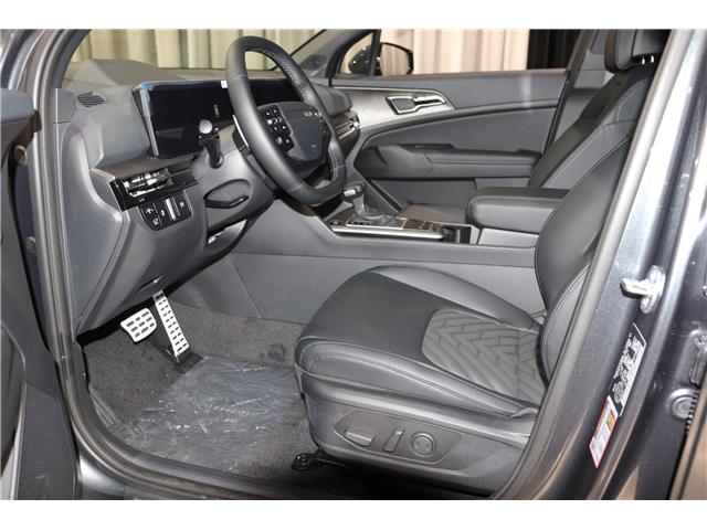 2026 Kia Sportage X-Line Limited w/Black Interior (Stk: 27045) in Edmonton - Image 13 of 35