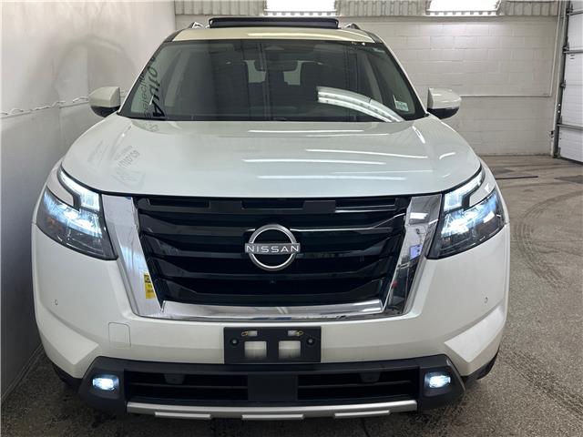 2024 Nissan Pathfinder SV (Stk: 43596J) in Belleville - Image 2 of 27
