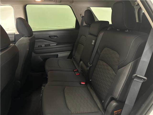 2024 Nissan Pathfinder SV (Stk: 43596J) in Belleville - Image 8 of 27