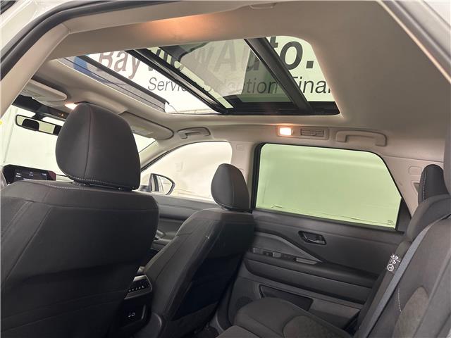 2024 Nissan Pathfinder SV (Stk: 43596J) in Belleville - Image 9 of 27