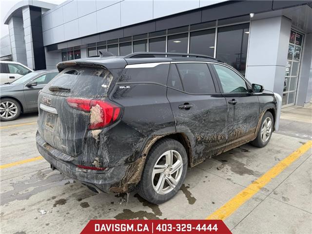 2020 GMC Terrain SLE (Stk: 302991) in Lethbridge - Image 3 of 6