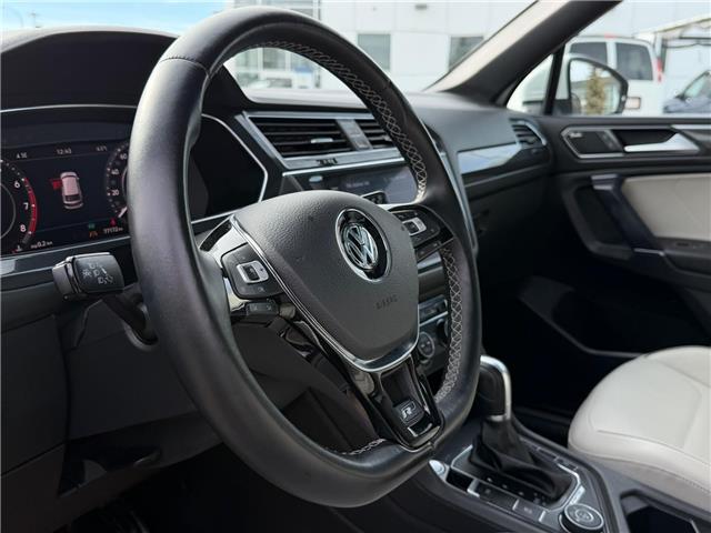 2018 Volkswagen Tiguan Highline (Stk: 260449A) in Calgary - Image 5 of 18