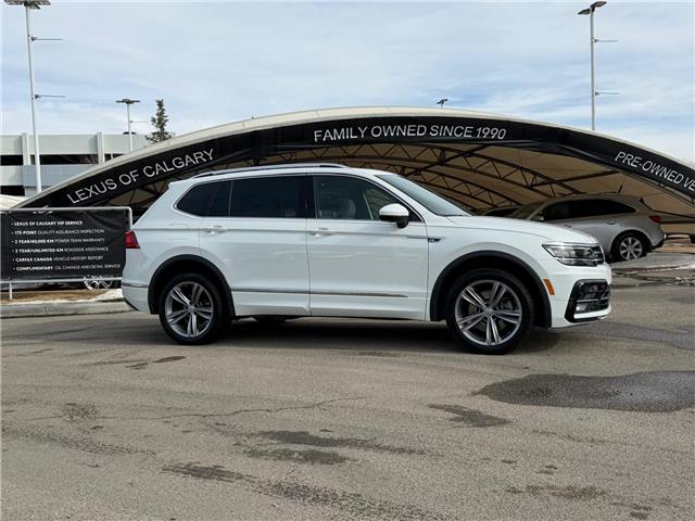 2018 Volkswagen Tiguan Highline (Stk: 260449A) in Calgary - Image 2 of 18
