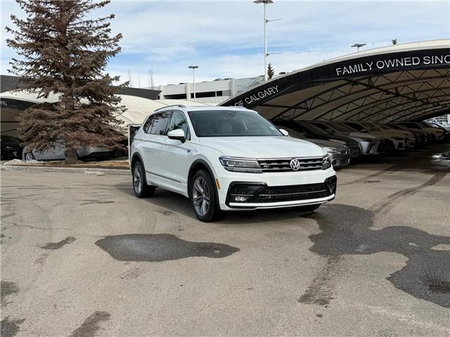 2018 Volkswagen Tiguan Highline (Stk: 260449A) in Calgary - Image 1 of 18