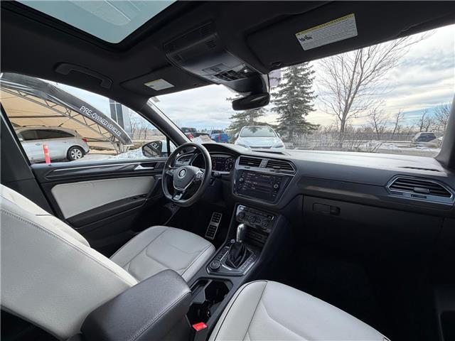 2018 Volkswagen Tiguan Highline (Stk: 260449A) in Calgary - Image 9 of 18