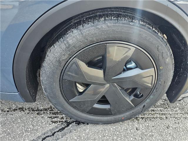 2026 Toyota Prius Plug-In Hybrid SE (Stk: 26156) in Bowmanville - Image 6 of 9