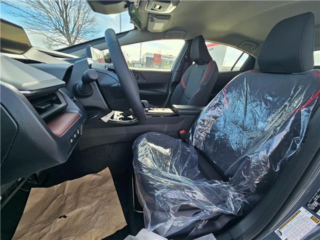 2026 Toyota Prius Plug-In Hybrid SE (Stk: 26156) in Bowmanville - Image 7 of 9