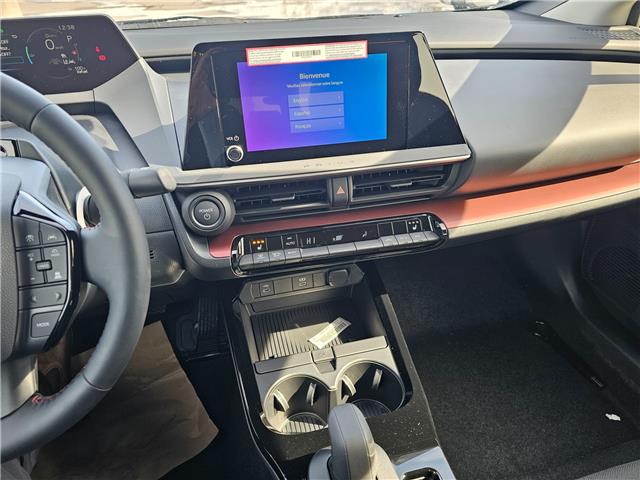 2026 Toyota Prius Plug-In Hybrid SE (Stk: 26156) in Bowmanville - Image 8 of 9