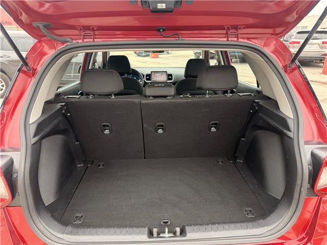 2023 Hyundai Venue Preferred w/Two-Tone (Stk: 6053A) in Sarnia - Image 5 of 24